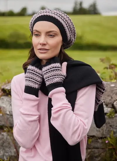 Morar pure new wool Fairisle Gloves in Black